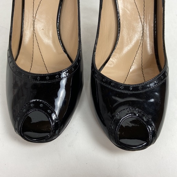 Kate Spade Giselle Oxford Patent Leather Peep Toe Perforated Trim Black Heels - Picture 3 of 16